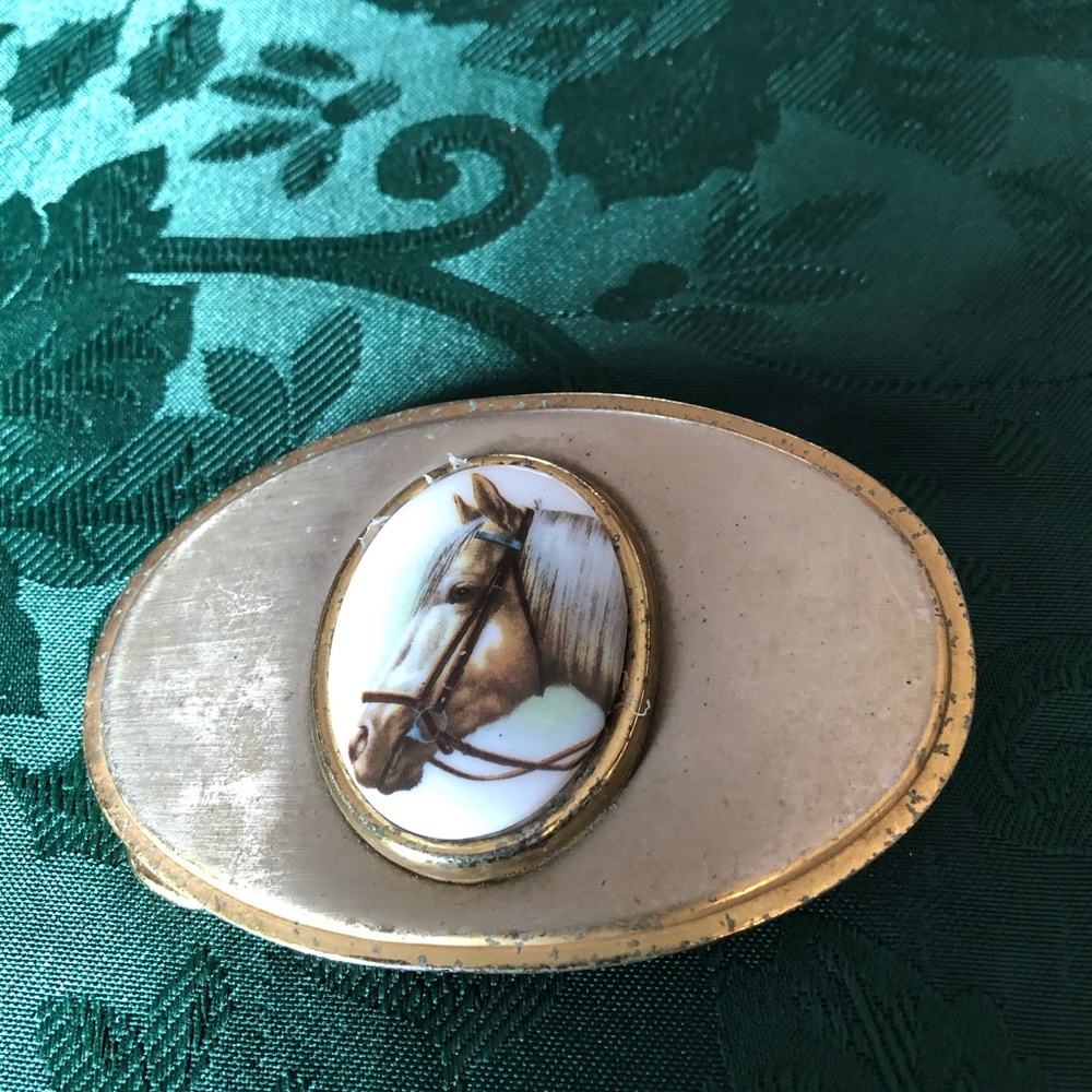 Men’s belt buckle